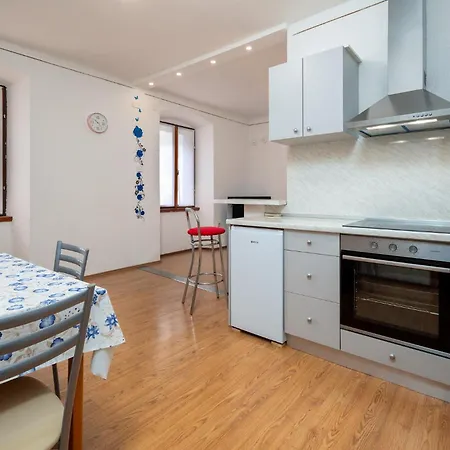 Lovely In With Kitchen